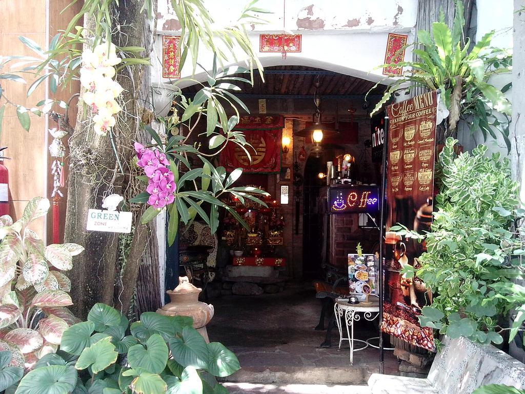 Hotel Café de Baan Raow Bangkok Exterior foto