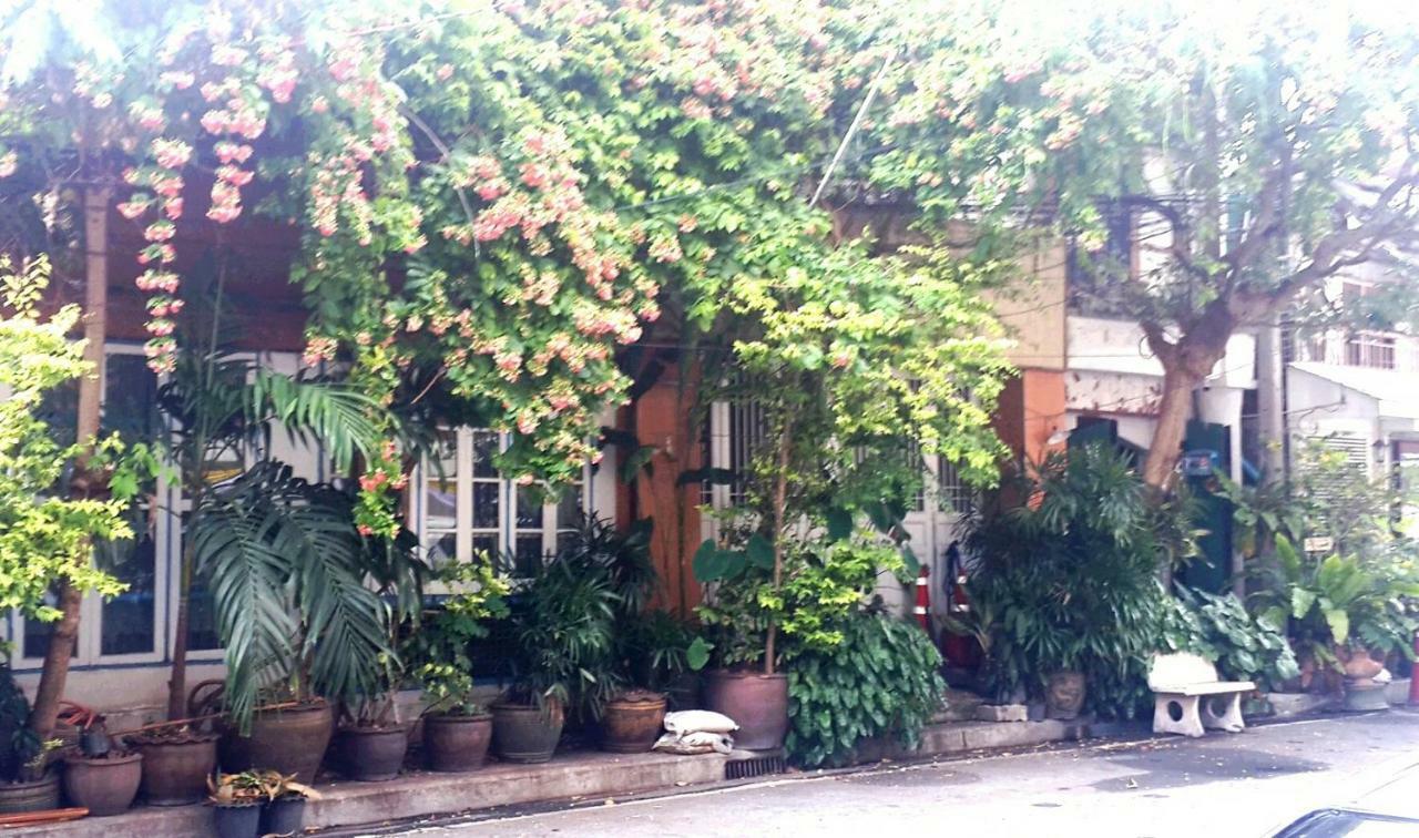 Hotel Café de Baan Raow Bangkok Exterior foto